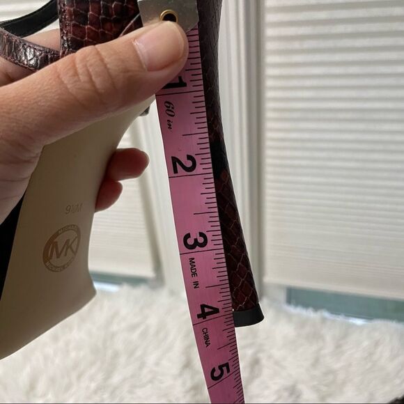 MICHAEL Michael Kors Purple Brandy Ava Snakeskin Leather Sandals Size: US 9.5M - Picture 10 of 10